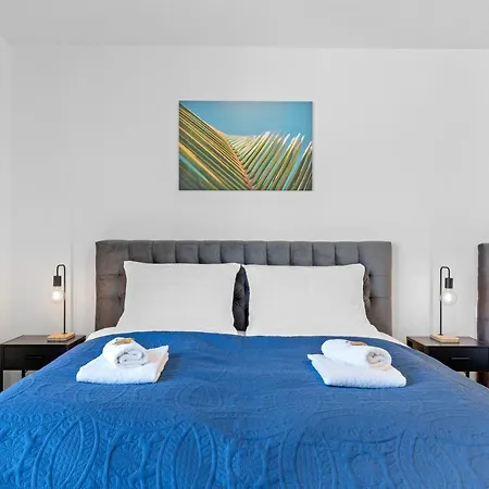 Finest Design Stuttgart Airport Messe Stadtbahn U7 Appartement *