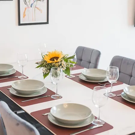 Finest Design Stuttgart Airport Messe Stadtbahn U7