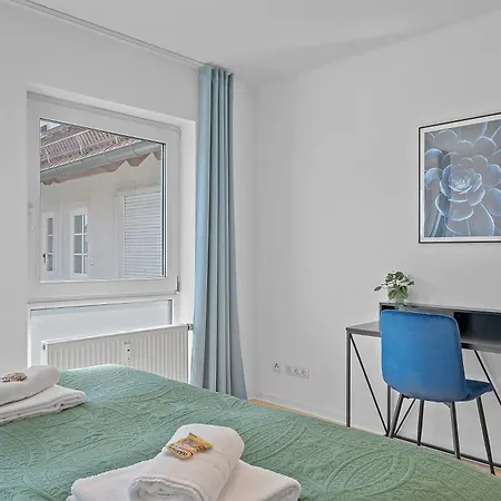 Finest Design Stuttgart Airport Messe Stadtbahn U7 Apartment