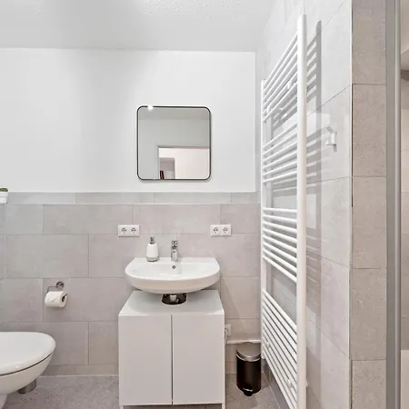 Finest Design Stuttgart Airport Messe Stadtbahn U7 Daire *
