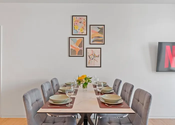 Finest Design Stuttgart Airport Messe Stadtbahn U7 Остфильдерн